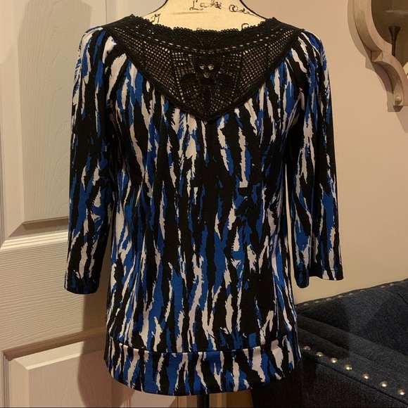 AGB 3/4 Sleeve Abstract Print Top - Picture 3 of 5